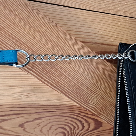 Artisan Blue Crossbody Bag with Sunflower Design - Picture 11 of 13